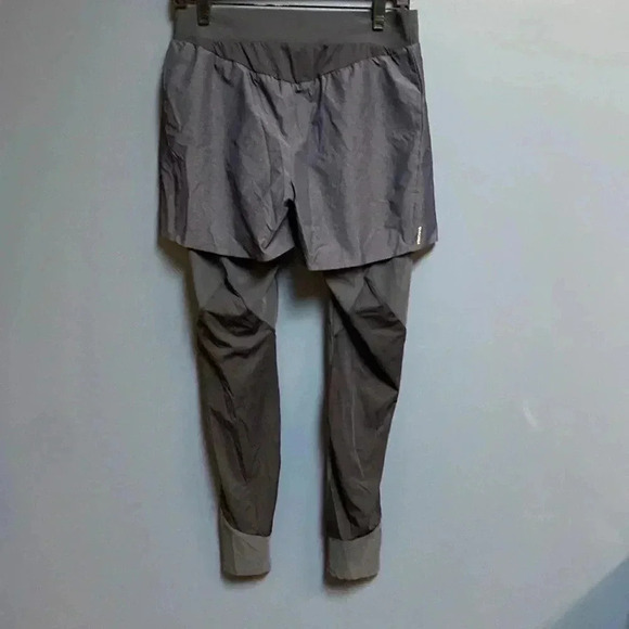 QUECHUA WO NAVY ATHLETIC LEGGINGS WITH OVER SHORTS  NYLON SPANDEX  BLEND NO TAGS - Picture 3 of 11